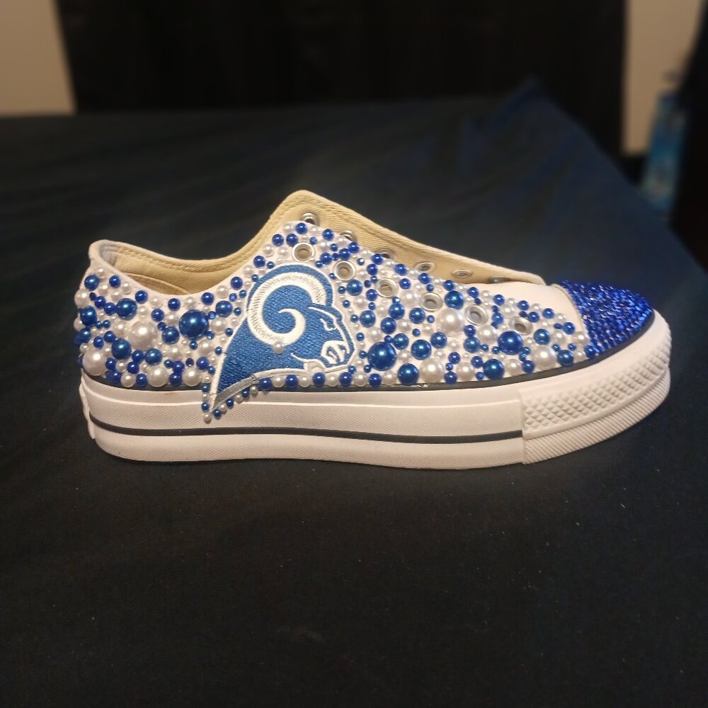 Tennis shoes converse